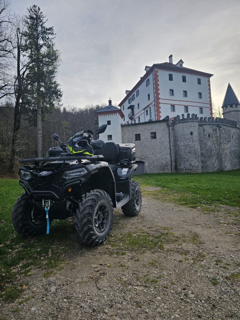 Avantura s štirikolesnikom do Gradu Snežnik